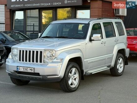 Сірий Джип Cherokee, об'ємом двигуна 2.77 л та пробігом 300 тис. км за 8900 $, фото 1 на Automoto.ua