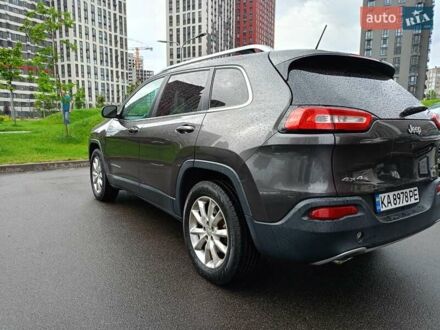Джип Cherokee 2013 у Києві на Automoto.ua Сірий Джип Cherokee, об'ємом двигуна 2.36 л та пробігом 180 тис. км за 16300 $, фото 1 на Automoto.ua