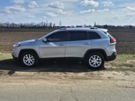 Джип Cherokee 2013 у Полтаві на Automoto.ua Сірий Джип Cherokee, об'ємом двигуна 2.4 л та пробігом 187 тис. км за 12200 $, фото 1 на Automoto.ua