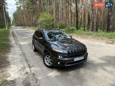 Серый Джип Чероки, объемом двигателя 3.2 л и пробегом 170 тыс. км за 12999 $, фото 1 на Automoto.ua