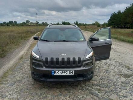Джип Cherokee 2014 у Рівному на Automoto.ua Сірий Джип Cherokee, об'ємом двигуна 2.36 л та пробігом 230 тис. км за 14000 $, фото 1 на Automoto.ua