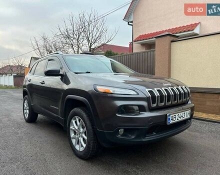 Серый Джип Чероки, объемом двигателя 2.36 л и пробегом 260 тыс. км за 11000 $, фото 1 на Automoto.ua