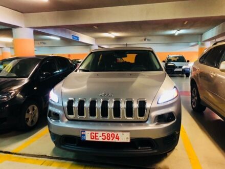 Сірий Джип Cherokee, об'ємом двигуна 2.4 л та пробігом 65 тис. км за 10300 $, фото 1 на Automoto.ua
