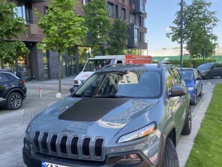 Сірий Джип Cherokee, об'ємом двигуна 2.4 л та пробігом 189 тис. км за 1350 $, фото 1 на Automoto.ua