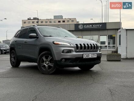 Джип Чероки 2014 в Киеве на Automoto.ua Серый Джип Чероки, объемом двигателя 3.24 л и пробегом 157 тыс. км за 13900 $, фото 1 на Automoto.ua