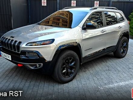 Джип Чероки 2014 в Харькове на Automoto.ua Серый Джип Чероки, объемом двигателя 3.2 л и пробегом 190 тыс. км за 13600 $, фото 1 на Automoto.ua
