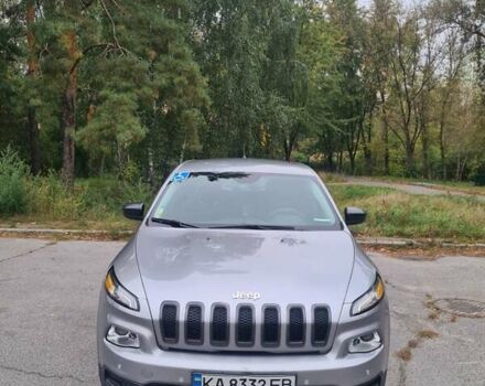 Сірий Джип Cherokee, об'ємом двигуна 2.36 л та пробігом 170 тис. км за 11111 $, фото 1 на Automoto.ua