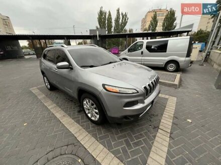Серый Джип Чероки, объемом двигателя 2.36 л и пробегом 240 тыс. км за 12000 $, фото 1 на Automoto.ua
