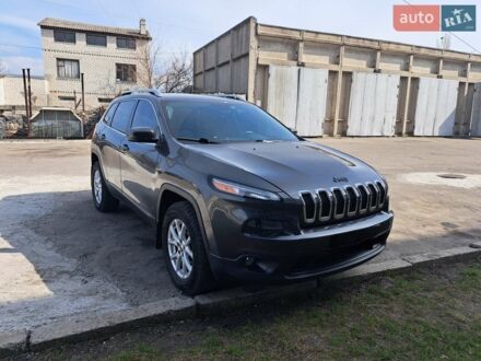 Сірий Джип Cherokee, об'ємом двигуна 3.24 л та пробігом 150 тис. км за 13800 $, фото 1 на Automoto.ua