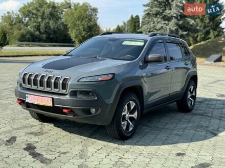 Серый Джип Чероки, объемом двигателя 3.2 л и пробегом 302 тыс. км за 15500 $, фото 1 на Automoto.ua