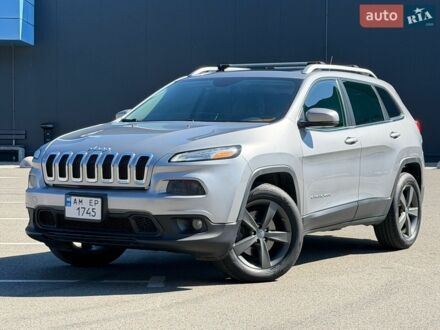 Сірий Джип Cherokee, об'ємом двигуна 3.24 л та пробігом 221 тис. км за 11800 $, фото 1 на Automoto.ua