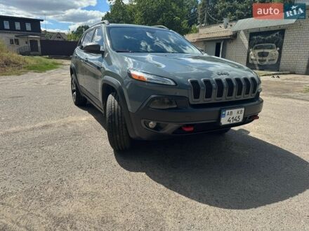 Сірий Джип Cherokee, об'ємом двигуна 3.24 л та пробігом 183 тис. км за 19000 $, фото 1 на Automoto.ua