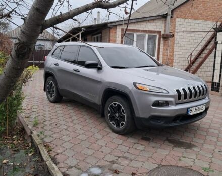 Серый Джип Чероки, объемом двигателя 2.4 л и пробегом 129 тыс. км за 14350 $, фото 1 на Automoto.ua