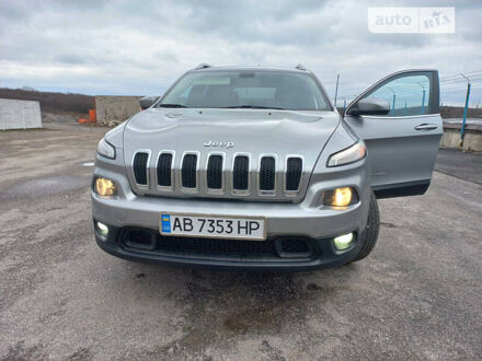 Сірий Джип Cherokee, об'ємом двигуна 3.2 л та пробігом 250 тис. км за 13500 $, фото 1 на Automoto.ua