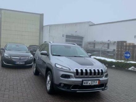Джип Чероки 2015 в Киеве на Automoto.ua Серый Джип Чероки, объемом двигателя 2.2 л и пробегом 110 тыс. км за 19500 $, фото 1 на Automoto.ua