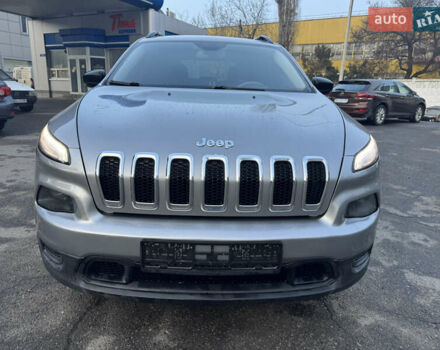 Серый Джип Чероки, объемом двигателя 2.36 л и пробегом 201 тыс. км за 12900 $, фото 1 на Automoto.ua