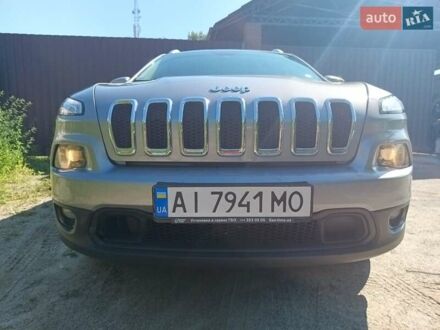 Джип Cherokee 2015 у Вышгороде на Automoto.ua Сірий Джип Cherokee, об'ємом двигуна 2.36 л та пробігом 185 тис. км за 12999 $, фото 1 на Automoto.ua