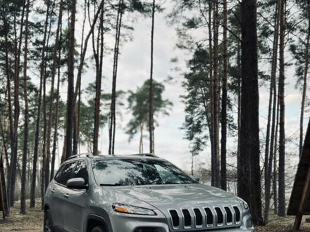 Джип Cherokee 2015 у Рівному на Automoto.ua Сірий Джип Cherokee, об'ємом двигуна 3.24 л та пробігом 185 тис. км за 13700 $, фото 1 на Automoto.ua
