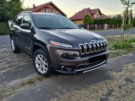 Джип Cherokee 2015 у Києві на Automoto.ua Сірий Джип Cherokee, об'ємом двигуна 3.2 л та пробігом 146 тис. км за 8000 $, фото 1 на Automoto.ua