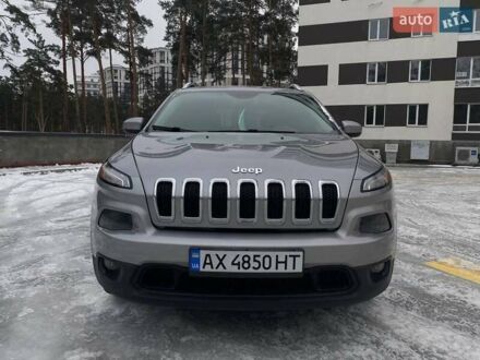 Сірий Джип Cherokee, об'ємом двигуна 2.4 л та пробігом 120 тис. км за 15500 $, фото 1 на Automoto.ua