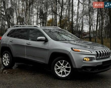 Серый Джип Чероки, объемом двигателя 2.36 л и пробегом 140 тыс. км за 11852 $, фото 1 на Automoto.ua
