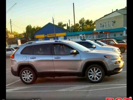 Серый Джип Чероки, объемом двигателя 2.4 л и пробегом 125 тыс. км за 15500 $, фото 1 на Automoto.ua