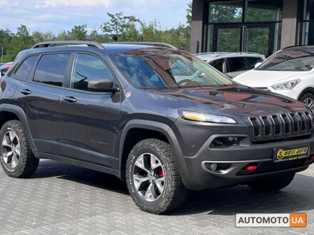 Джип Чероки 2015 в Черновцах на Automoto.ua Серый Джип Чероки, объемом двигателя 3.2 л и пробегом 176 тыс. км за 18000 $, фото 1 на Automoto.ua