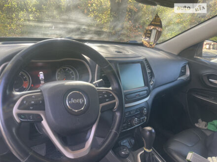 Сірий Джип Cherokee, об'ємом двигуна 3.24 л та пробігом 196 тис. км за 12500 $, фото 1 на Automoto.ua