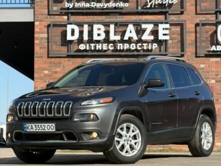 Серый Джип Чероки, объемом двигателя 3.24 л и пробегом 220 тыс. км за 11500 $, фото 1 на Automoto.ua