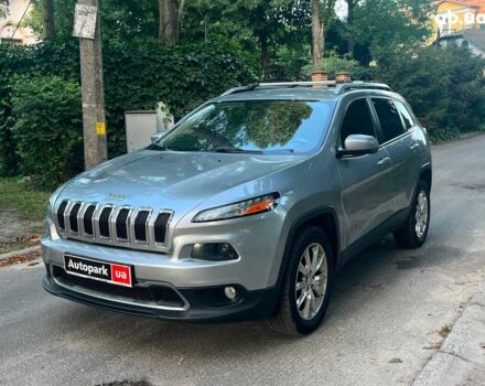 Сірий Джип Cherokee, об'ємом двигуна 3.2 л та пробігом 224 тис. км за 14490 $, фото 1 на Automoto.ua