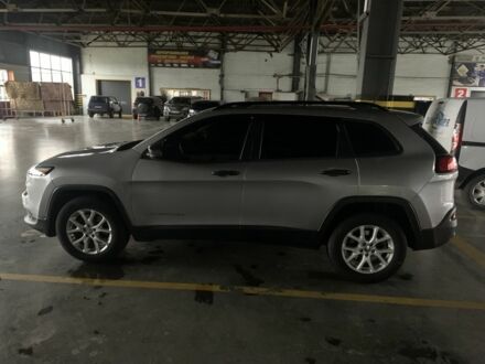 Джип Чероки 2015 в Конотопе на Automoto.ua Серый Джип Чероки, объемом двигателя 2.4 л и пробегом 200 тыс. км за 12200 $, фото 1 на Automoto.ua