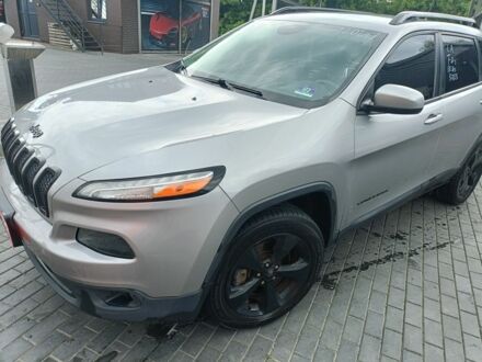 Джип Чероки 2015 в Ровно на Automoto.ua Серый Джип Чероки, объемом двигателя 0 л и пробегом 290 тыс. км за 8500 $, фото 1 на Automoto.ua