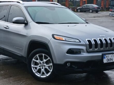 Серый Джип Чероки, объемом двигателя 2.4 л и пробегом 150 тыс. км за 11700 $, фото 1 на Automoto.ua
