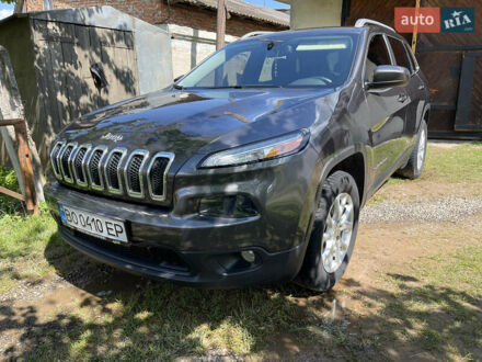 Джип Чероки 2015 в Бережанах на Automoto.ua Серый Джип Чероки, объемом двигателя 2.36 л и пробегом 195 тыс. км за 13950 $, фото 1 на Automoto.ua