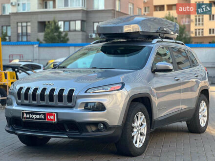 Джип Чероки 2015 в Одессе на Automoto.ua Серый Джип Чероки, объемом двигателя 2.4 л и пробегом 171 тыс. км за 14990 $, фото 1 на Automoto.ua