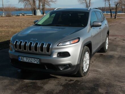 Сірий Джип Cherokee, об'ємом двигуна 0.24 л та пробігом 116 тис. км за 14200 $, фото 1 на Automoto.ua