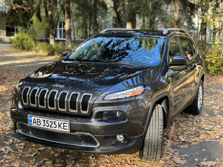 Джип Cherokee 2015 у Вінниці на Automoto.ua Сірий Джип Cherokee, об'ємом двигуна 3.24 л та пробігом 195 тис. км за 14500 $, фото 1 на Automoto.ua