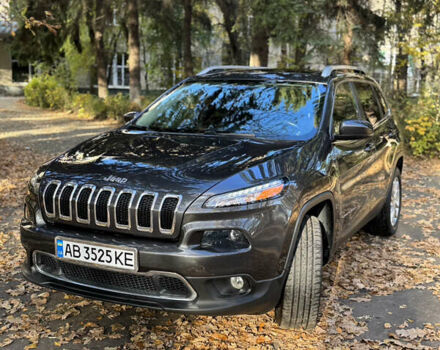 Джип Cherokee 2015 у Вінниці на Automoto.ua Сірий Джип Cherokee, об'ємом двигуна 3.24 л та пробігом 195 тис. км за 14500 $, фото 1 на Automoto.ua