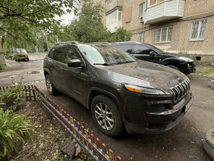 Джип Чероки 2015 в Славянске на Automoto.ua Серый Джип Чероки, объемом двигателя 2.36 л и пробегом 230 тыс. км за 13000 $, фото 1 на Automoto.ua