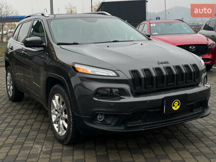 Серый Джип Чероки, объемом двигателя 3.24 л и пробегом 243 тыс. км за 13500 $, фото 1 на Automoto.ua