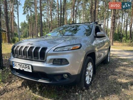 Джип Чероки 2015 в Гостомель на Automoto.ua Серый Джип Чероки, объемом двигателя 3.24 л и пробегом 264 тыс. км за 12999 $, фото 1 на Automoto.ua