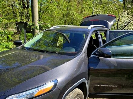 Джип Чероки 2016 в Харькове на Automoto.ua Серый Джип Чероки, объемом двигателя 3.2 л и пробегом 282 тыс. км за 13500 $, фото 1 на Automoto.ua