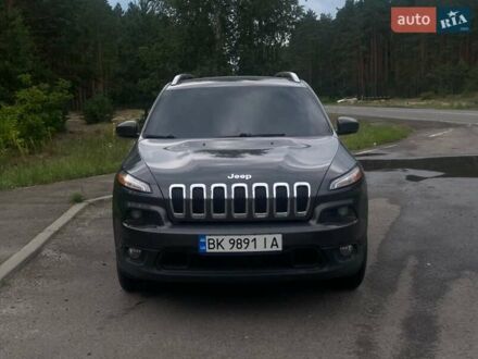 Джип Чероки 2016 в Сарнах на Automoto.ua Серый Джип Чероки, объемом двигателя 2.36 л и пробегом 214 тыс. км за 12600 $, фото 1 на Automoto.ua
