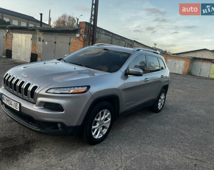 Серый Джип Чероки, объемом двигателя 2.4 л и пробегом 154 тыс. км за 14200 $, фото 1 на Automoto.ua
