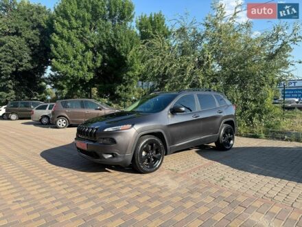 Сірий Джип Cherokee, об'ємом двигуна 2.36 л та пробігом 280 тис. км за 10850 $, фото 1 на Automoto.ua