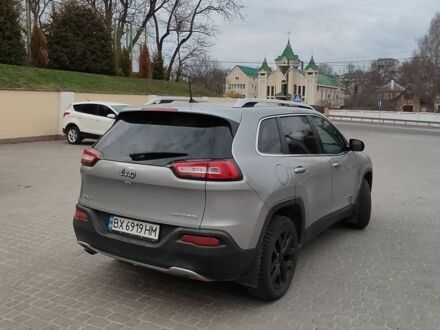 Сірий Джип Cherokee, об'ємом двигуна 2.36 л та пробігом 197 тис. км за 13200 $, фото 1 на Automoto.ua