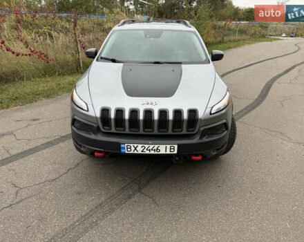 Сірий Джип Cherokee, об'ємом двигуна 3.24 л та пробігом 173 тис. км за 16999 $, фото 1 на Automoto.ua