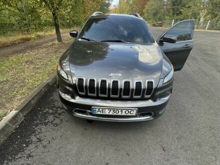 Серый Джип Чероки, объемом двигателя 2.4 л и пробегом 163 тыс. км за 15300 $, фото 1 на Automoto.ua