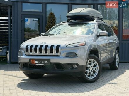 Сірий Джип Cherokee, об'ємом двигуна 3.24 л та пробігом 225 тис. км за 11900 $, фото 1 на Automoto.ua