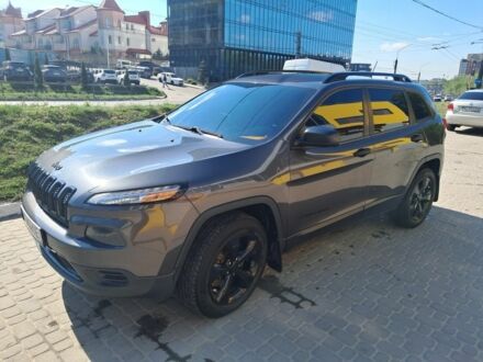 Сірий Джип Cherokee, об'ємом двигуна 2.4 л та пробігом 166 тис. км за 13066 $, фото 1 на Automoto.ua